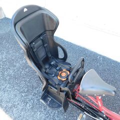 中古自転車多数販売中!　安い自転車は大丈夫？という方　是非ご来店ください!　子供乗せ仕様　OGKリヤチャイルドシート付　20インチ自転車　中古自転車多数販売中!　試乗して下さい!　幼稚園、保育園のお迎えなど様々な状況で大活躍する子供乗せ自転車!　ご来店ください!　maruishi　FRACKERS　20インチ　レッド　内装3段　ハンドルロック　オートライト　売れてます!　外観状態は全体的に極めて良好と思います!　m43の画像
