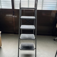 折り畳み五段梯子　脚立　サイズ約160＊47cm