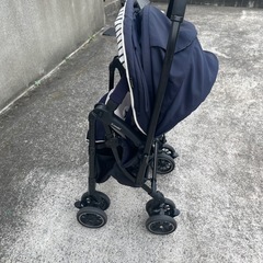 今月だけ20%オフ！コンビ　ベビーカー　メチャカルハンディオート4キャスの画像
