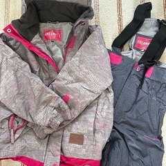 新品同様❣️スノーボードレディース、キッズ、ウエアなど、全てフルセット❣️の画像