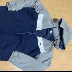 中古　NIKEジャンバー　子供Ｌサイズの画像