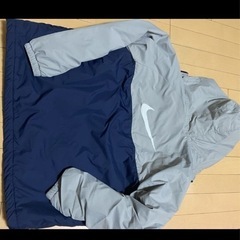 中古　NIKEジャンバー　子供Ｌサイズの画像