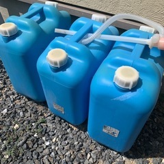 受付終了 18リッター 灯油缶  3個 の画像