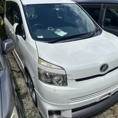 ヴォクシー　即決値下げありの画像
