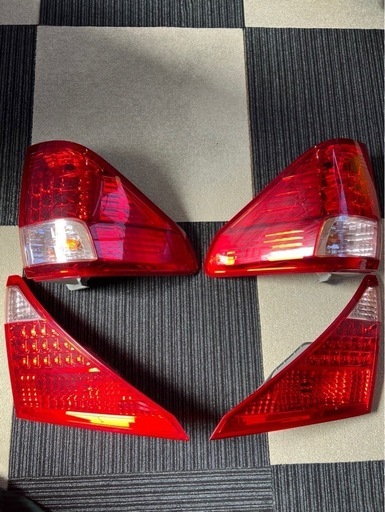 【値下げしました！！】20系アルファード　純正テールランプ
