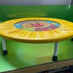 子供用具　トランポリン　屋内遊具
の画像