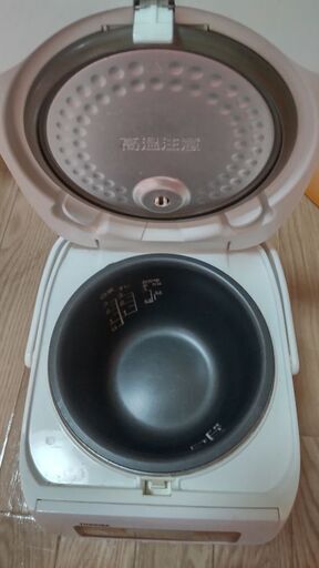 東芝炊飯器　RC-55K 　内ふた欠品 3合炊き　譲ります