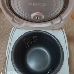 東芝炊飯器　RC-55K 　内ふた欠品 3合炊き　譲ります