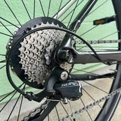 specialized sirrus 2020の画像
