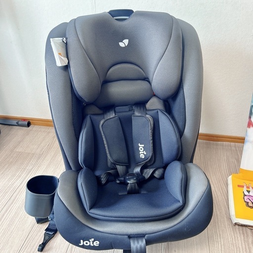 ジュニアシート　ドリンクホルダー付き　カトージ　ISOFIX