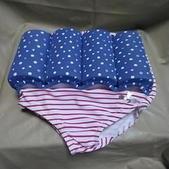 ベビー用の浮き水着新品未使用品です。