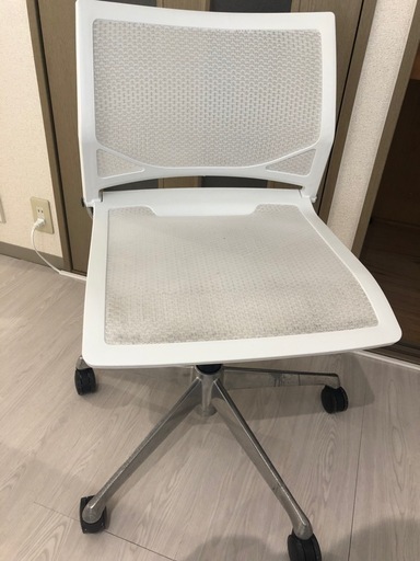 オカモト　オフィスチェア　昇降式