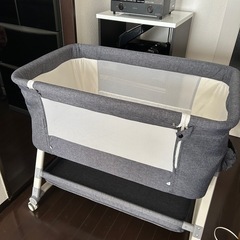 美品、値段相談可】ベビーベッド、コンパクト、1ヶ月半のみ使用（目立った傷、目立った汚れ無し）の画像