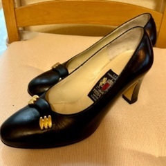 MIHAMAのパンプス、差し上げます