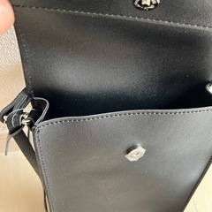 黒ショルダーバッグの画像