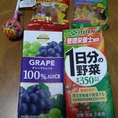 コスタコーヒーなど飲み物とお菓子の7点セットの画像