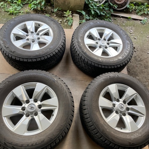 バリ溝　トヨタ　プラド　純正ホイール　ブリザック　DMV2 スタッドレス　４本セット
