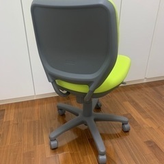 オフィスチェア（組み立て不要）ライムグリーン　　　の画像