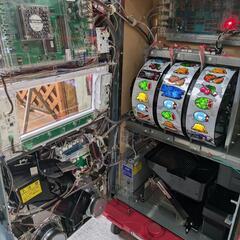 パチスロ実機 ひぐらしのなく頃に祭2 詩音＆沙都子パネル コイン不要機 ID：126-011706-007の画像
