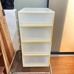 無印良品ポリプロピレン衣装ケース