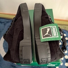 値下げ！新品PUMA CALIベロアウィメンズ スニーカーの画像