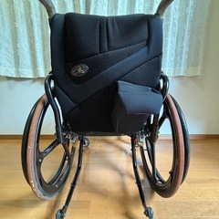 【手動車いす】の画像