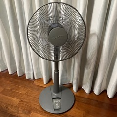 SHARPのスタイリッシュな扇風機