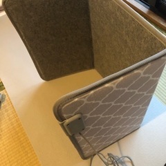 【現役美品】デスク下の足元パネルヒーターの画像