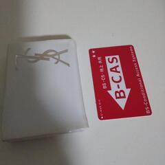 新品  イヴサンローラン パスケース  ミラー付き