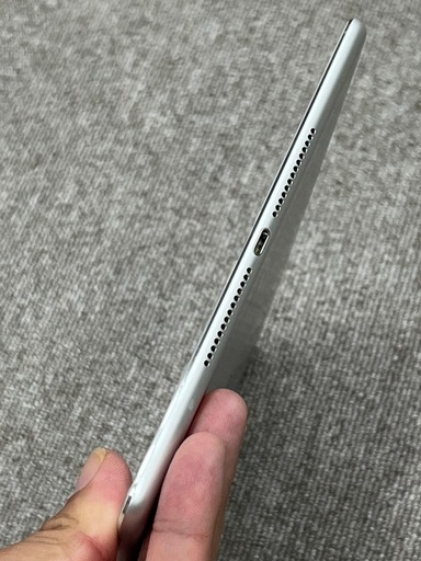 Apple iPad Air 2 シルバー 64GB 