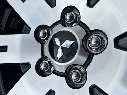 (新品未使用)デリカD5ホイル、ナットセット