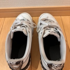 PUMA Carina Lift Reptile 382504-01の画像