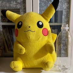 ピカチュウ　ぬいぐるみ