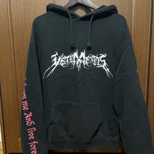 VETEMENTS TFDパーカー
