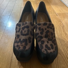 新品ヒョウ柄厚底靴