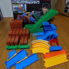 トミカ　ダイナミックアクションドライブ