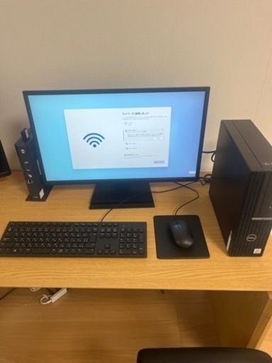 【D-242】DELL パソコン　デスクトップパソコン　2022年製　中古　激安　通電確認済み　初期化済み