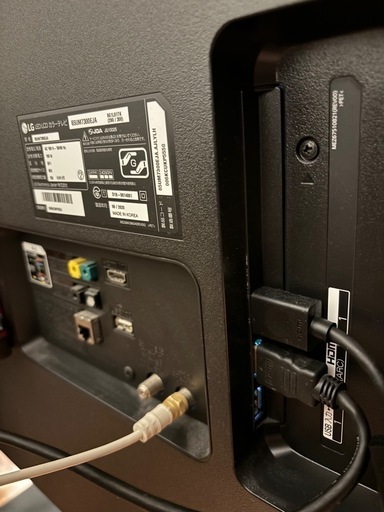 65インチLG液晶テレビ　and テレビスタンド(wall）
