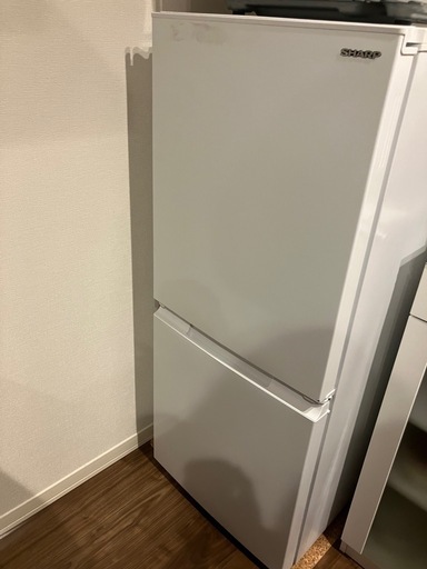 シャープ　冷蔵庫　1年使用