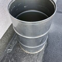 ステンレスドラム缶　200ℓ　蓋なし　在庫2つの画像