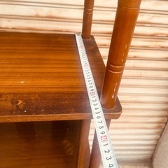 木製アンティーク飾り棚の画像