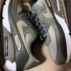 Nike Air Max 90 "Neutral Olive/M...