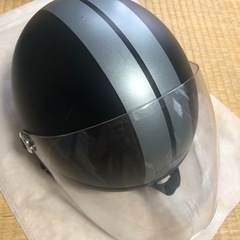 ヘルメット　美品　小傷あり
