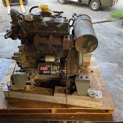 ヤンマーVio30エンジン3TNE82A-BV#13805 破損の画像