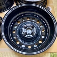 【交渉中】トヨタ　新型アクア　純正　１５インチ ４穴の画像