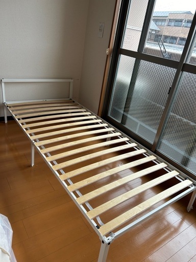IKEA ベッドフレームとすのこ（シングル）