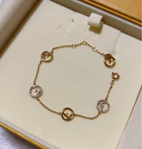 決まりました！値下げ⭕️FENDI★ブレスレット