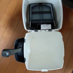 リターロッカーⅡ本体のみ！カートリッジ無し！スコップ有り！猫、犬、ウサギ等の室内ペット用ゴミ箱‼️の画像