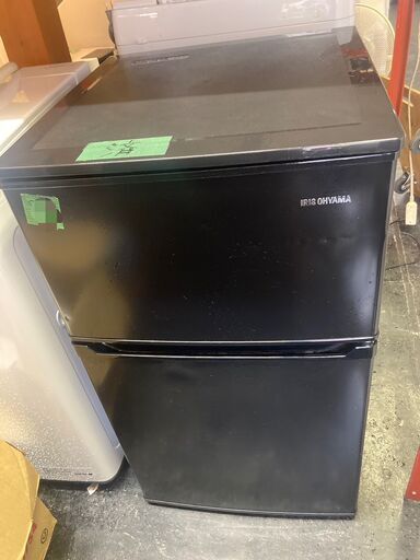 ☆中古￥7,800！IRIS OHYAMA　90㍑2ドア冷蔵庫　家電　2020年製　IRSD-9B-B型　幅48㎝ｘ奥行51㎝ｘ高さ85㎝　【BH161】