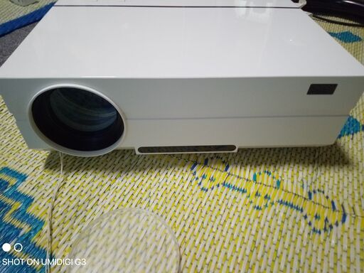 goodeeプロジェクター　最終値下げ。当時２２０００円　amazon　1920*1080のネイティブ画面解像度